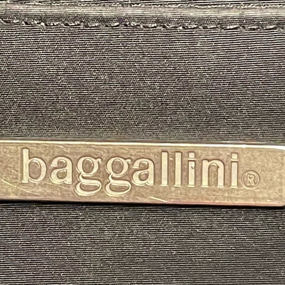 Baggallini Small Crossbody Bag - Picture 6 of 6